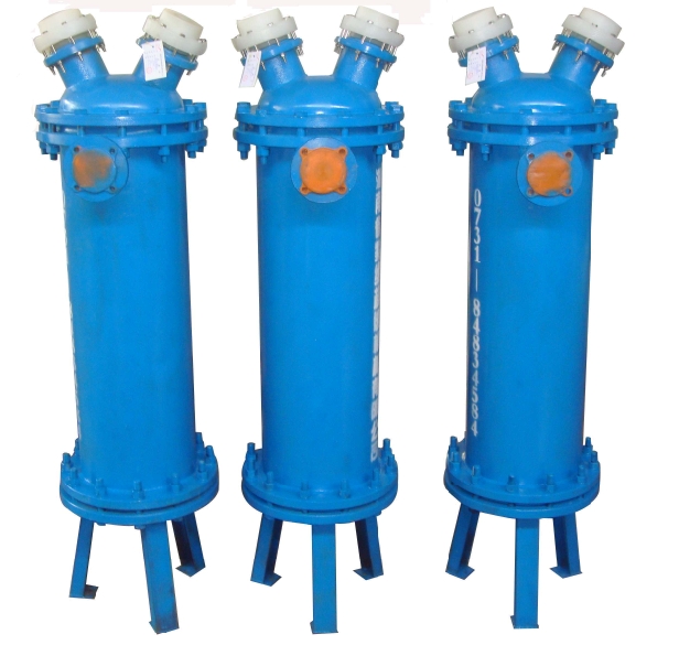 管壳式氟塑料换热器10